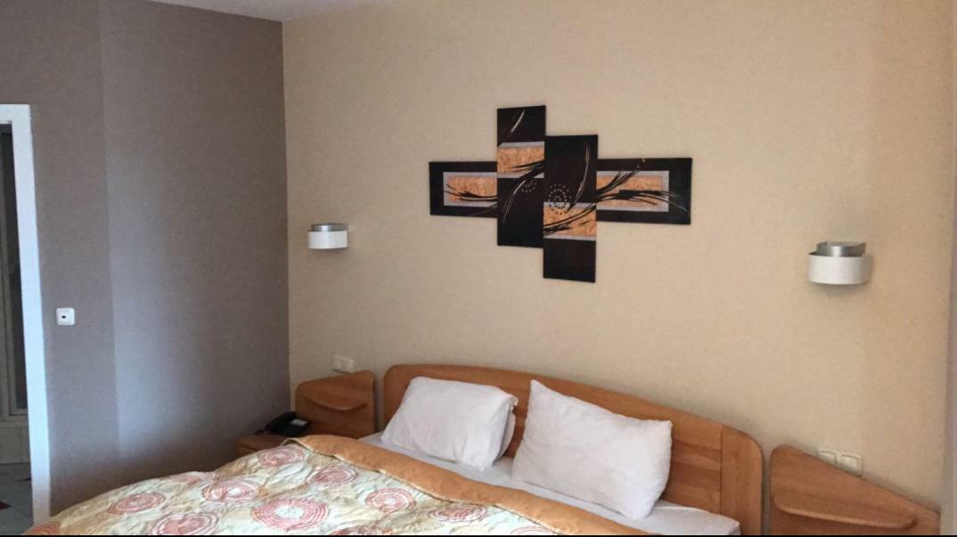 Hotel Korfu Geiselhoring エクステリア 写真