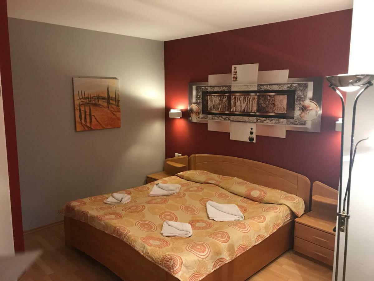 Hotel Korfu Geiselhoring エクステリア 写真